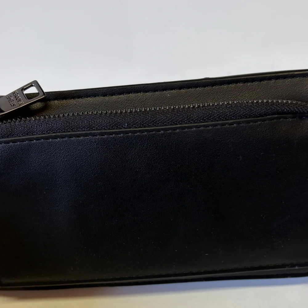 Steve Madden Black Wristlet Clutch - Picture 4 of 4